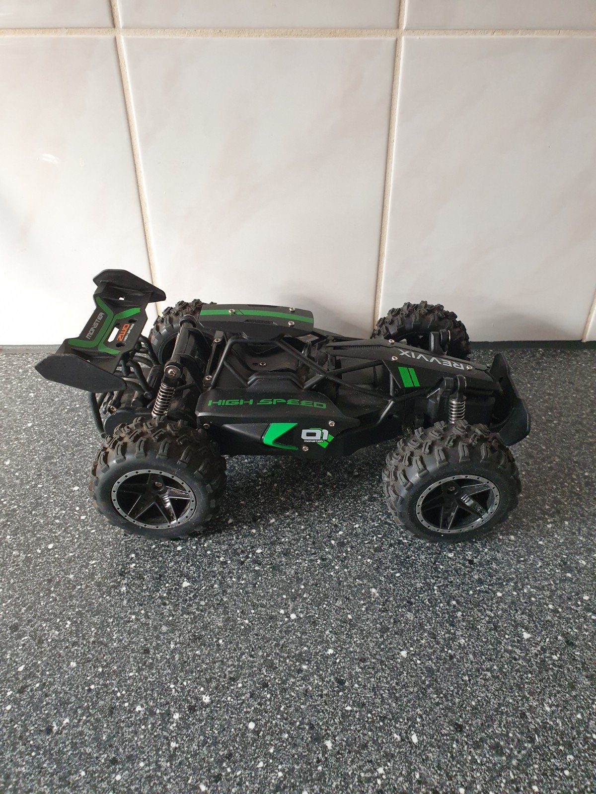 revvix bestuurbare auto.  geen batterijen!!, Elektro, Auto offroad, Nieuw, Ophalen of Verzenden
