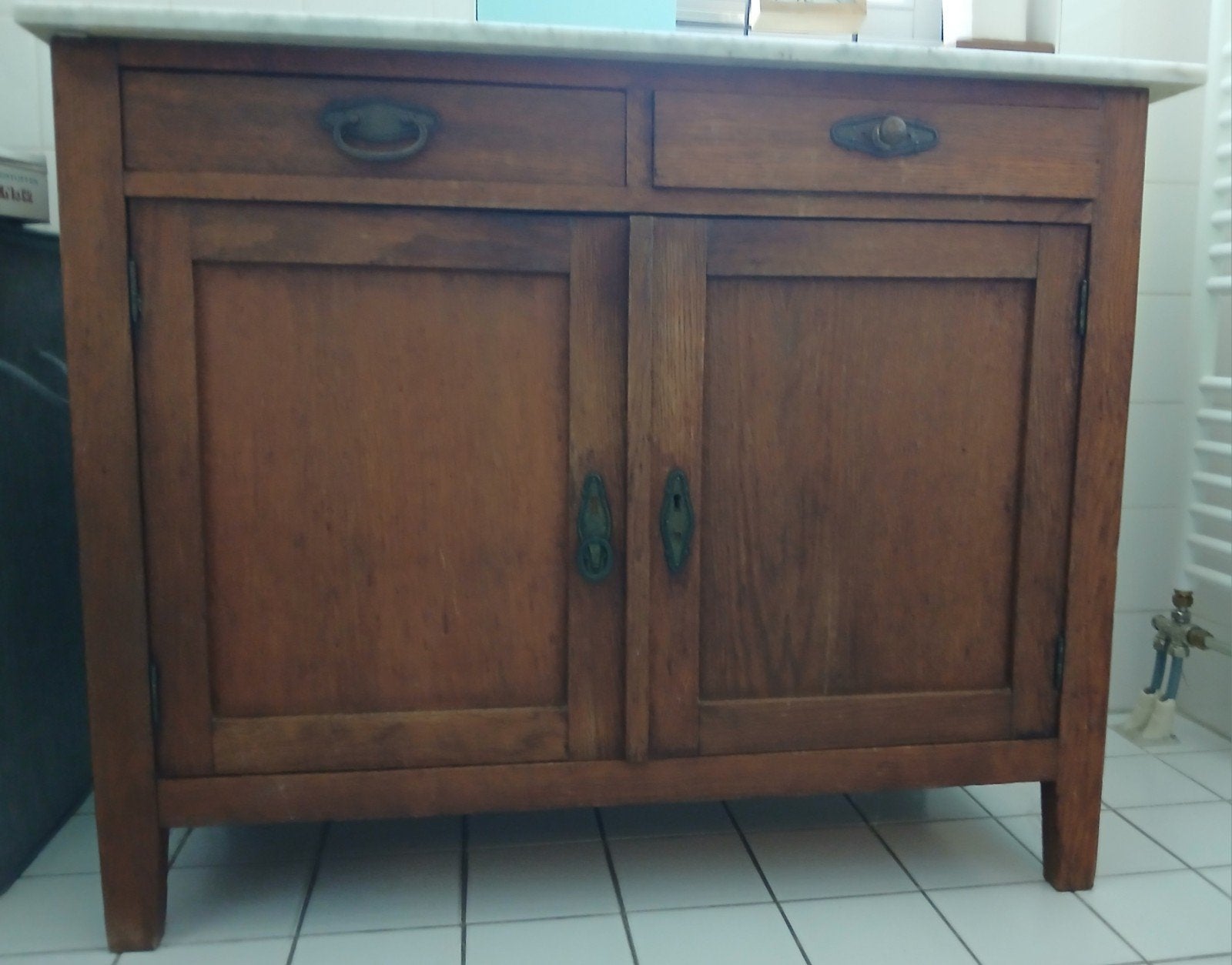 antiek eiken kastje met marmeren blad voor badkamer bv., Ophalen