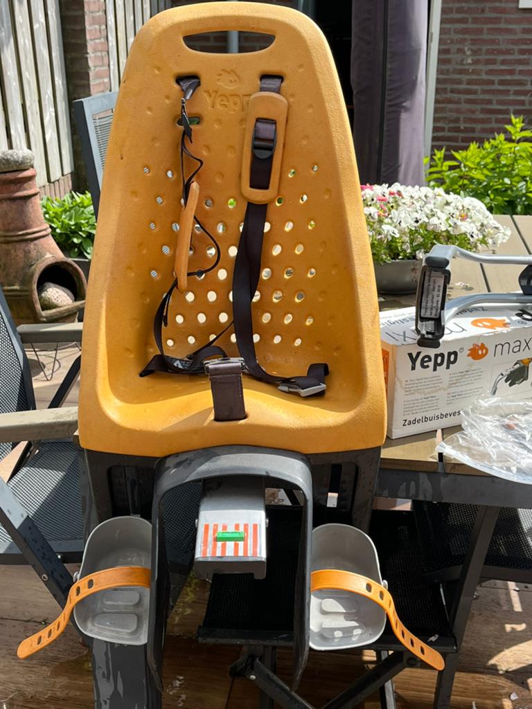 Yepp achterzitje incl. Zadelbuisbevestiging, Fietsen en Brommers, Fietsaccessoires | Fietsstoeltjes, Achterzitje, Ophalen, 15 t/m 25 kg