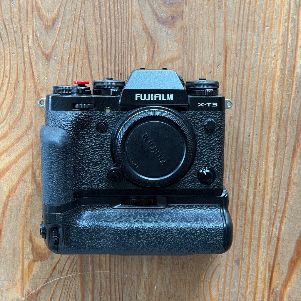 Fujifilm X-T3 zwart + grip + SmallRig cage, Bluetooth, Ophalen of Verzenden, Zo goed als nieuw, Fujifilm