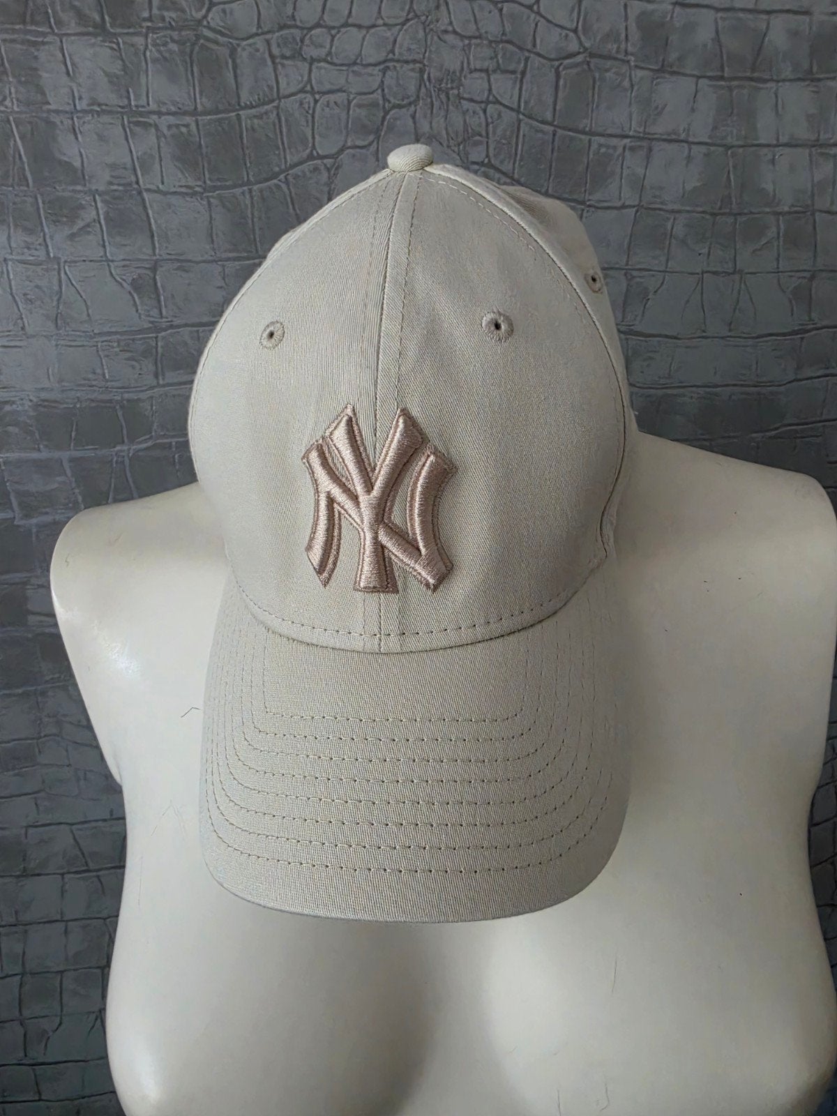 New York Yankees Pet - Beige - Medium/Large, New Era, Ophalen of Verzenden, Zo goed als nieuw, Pet