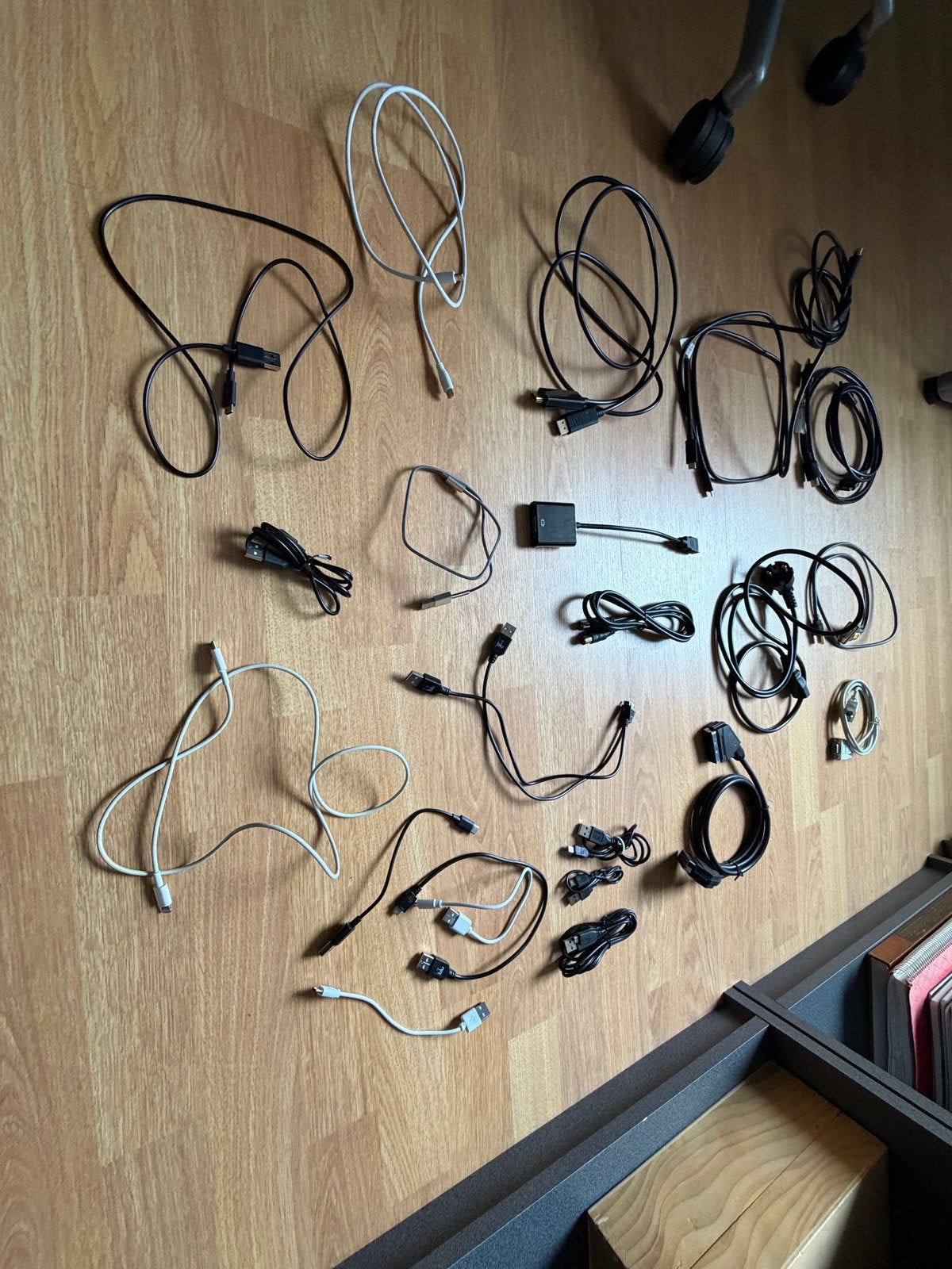 Diverse kabels: HDMI, Scart, USB, Audio en meer, Ophalen of Verzenden, Gebruikt, Minder dan 2 meter, Scartkabel
