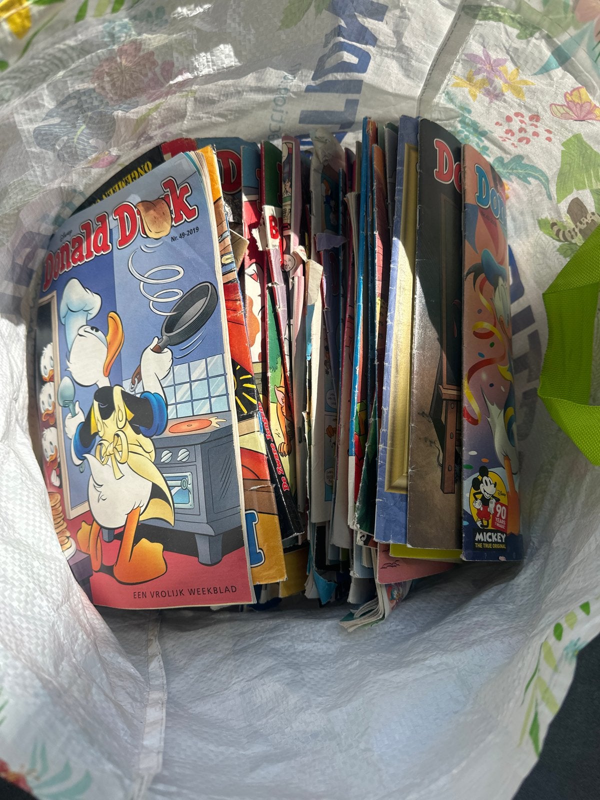Grote tas vol Donald Duck weekbladen, Boeken, Meerdere stripboeken, Ophalen, Gelezen