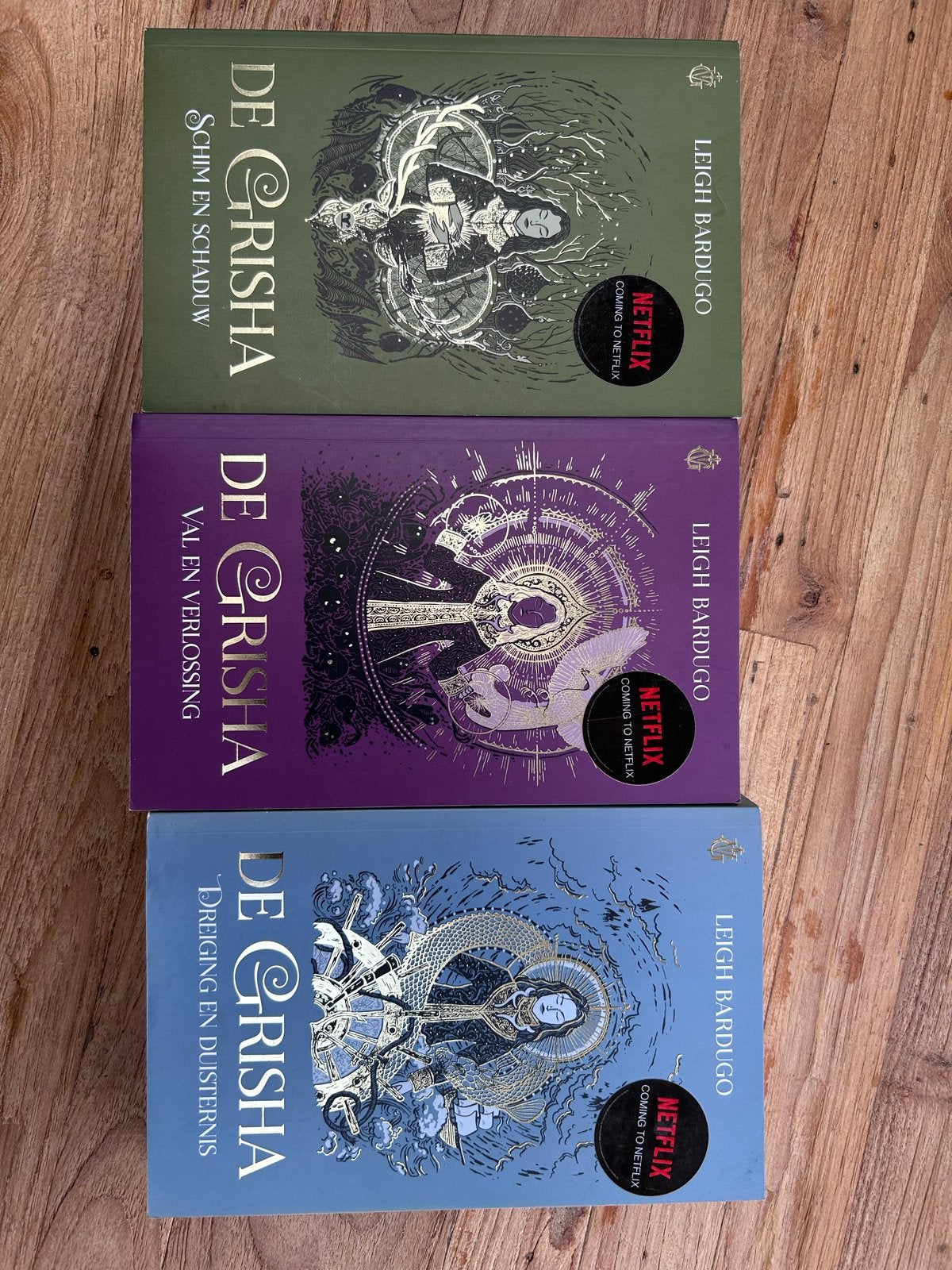 De Grisha Trilogie - Leigh Bardugo (3 boeken), Boeken, Ophalen of Verzenden, Zo goed als nieuw