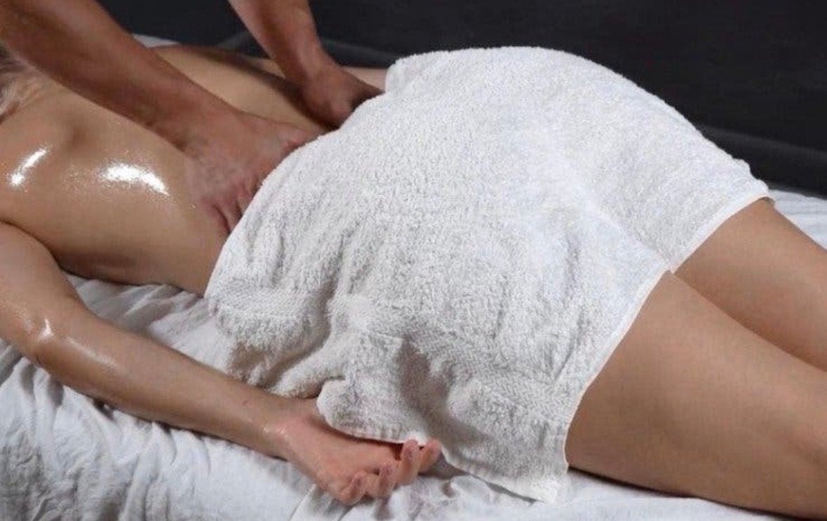 Gratis maassage aan vrouwen, Diensten en Vakmensen