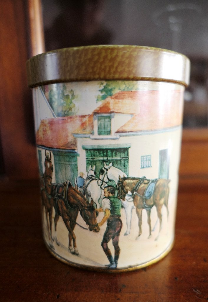 Oud voorraadblik met nostalgische afbeelding van paarden, Ophalen of Verzenden, Gebruikt, Overige