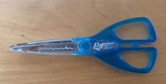 2x hobbyschaar, zigzagschaar en schaar voor schulprand, Ophalen of Verzenden, Zo goed als nieuw, Overige thema's, Overige typen