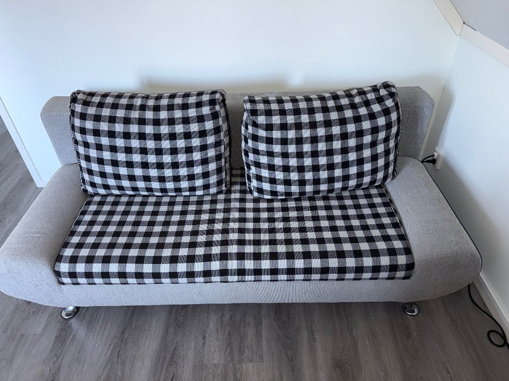 Slaapbank in nette staat | Zwart-wit design | Logeerbed, Ophalen, Meerkleurig, Tweepersoons, 140 cm