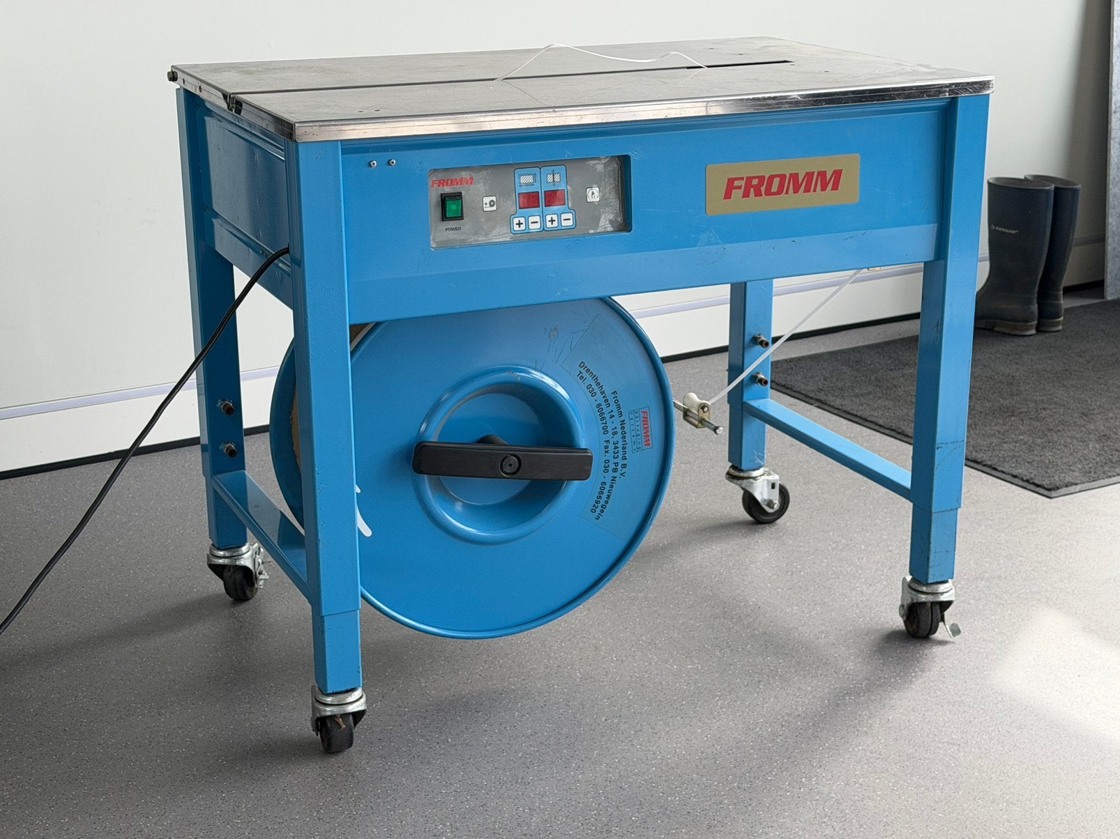 Inpak machine omsnoeringsmachine, Ophalen, Zo goed als nieuw