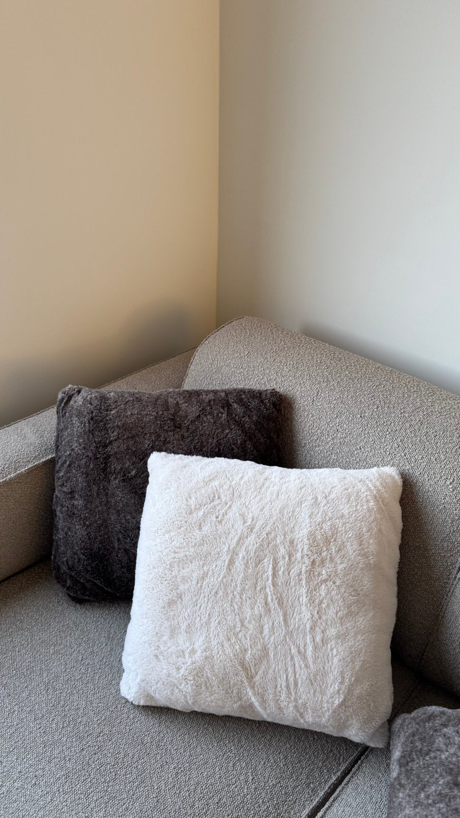 NIEUW 4 x kussen / sierkussen comleet, Ophalen, Nieuw, Beige, Vierkant