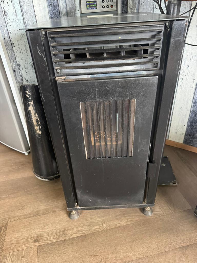 Goedwerkende Pelletkachel 6 kw, Ophalen, Gebruikt, Overige brandstoffen, Pelletkachel