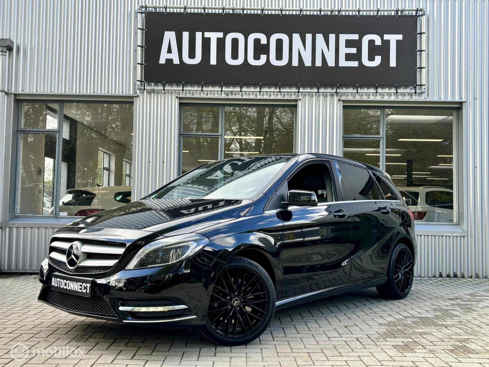 Mercedes B-klasse 220 4MATIC HALF/LEDER, NAVI, CRUISE, PDC V, Auto's, 15 km/l, Gebruikt, 4 cilinders, Leder en Stof