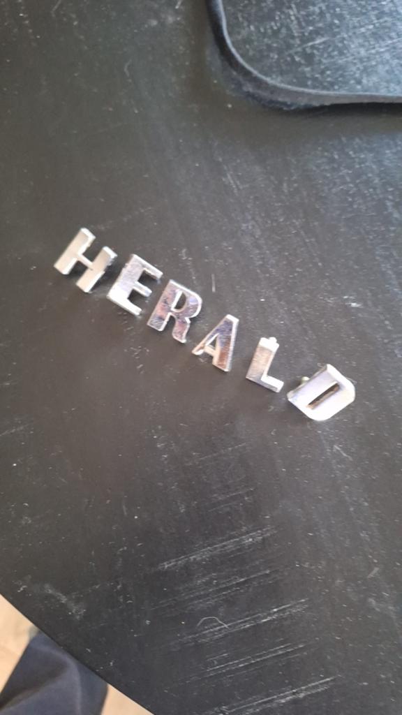 Triumph Herald embleem letters, Ophalen of Verzenden, Gebruikt, Triumph