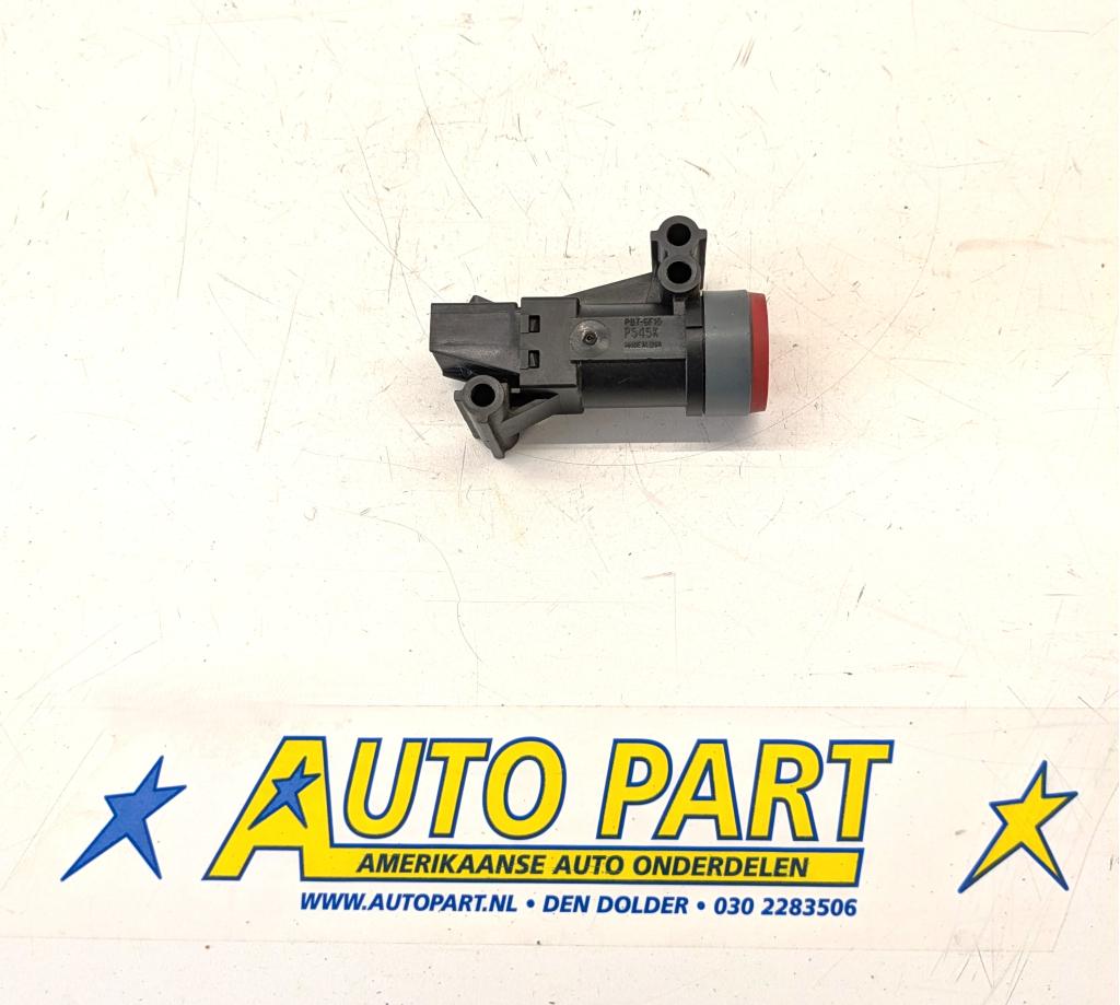 Ford Mustang fuel shut off switch 2005-2010, Gebruikt, Ford motor company, P.O. Box 6248, Dearborn, MI 48126, Ophalen of Verzenden