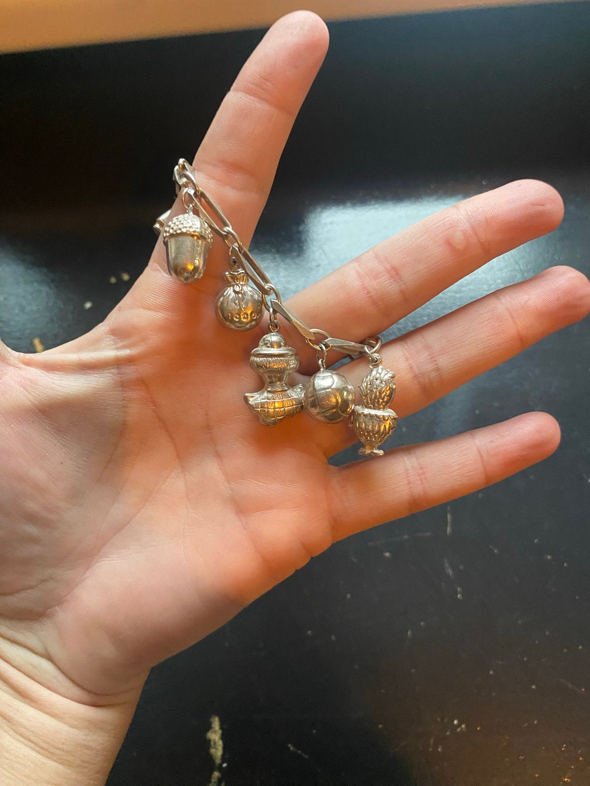 Vintage Zilveren Bedelarmband met Diverse Bedels, Sieraden, Tassen en Uiterlijk, Ophalen of Verzenden, Gebruikt, Zilver, Met bedels of kralen