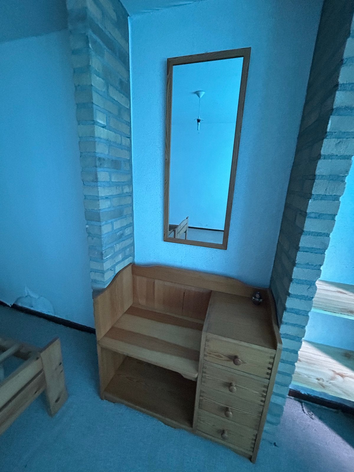 Houten spiegel met bankje en ladekastje, Ophalen, Gebruikt, 75 tot 100 cm, 150 tot 200 cm