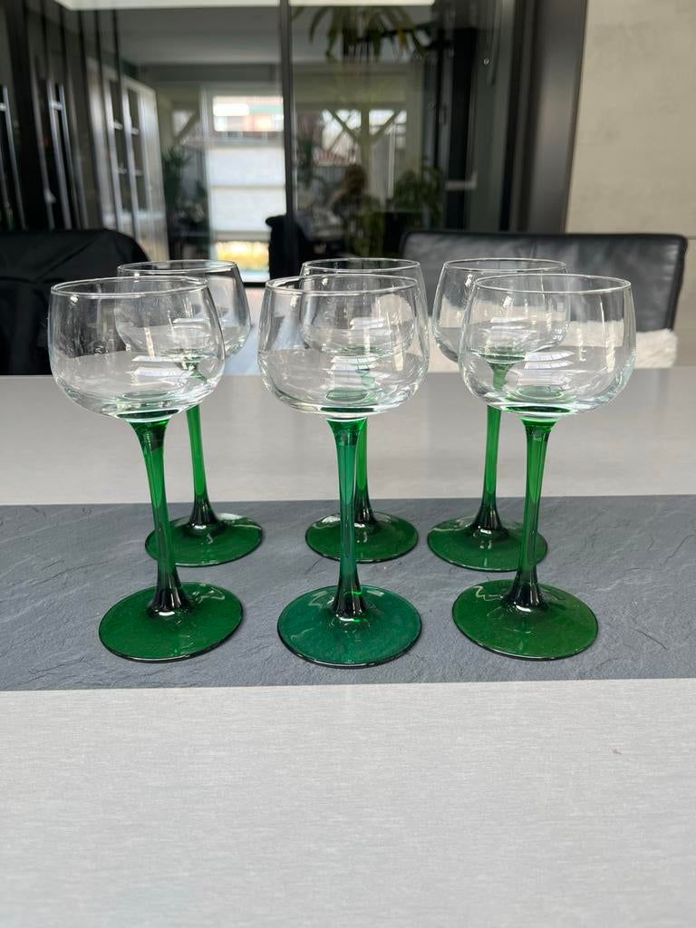 6 Vintage Franse wijnglazen met groene voet, Antiek en Kunst, Antiek | Glas en Kristal, Ophalen of Verzenden