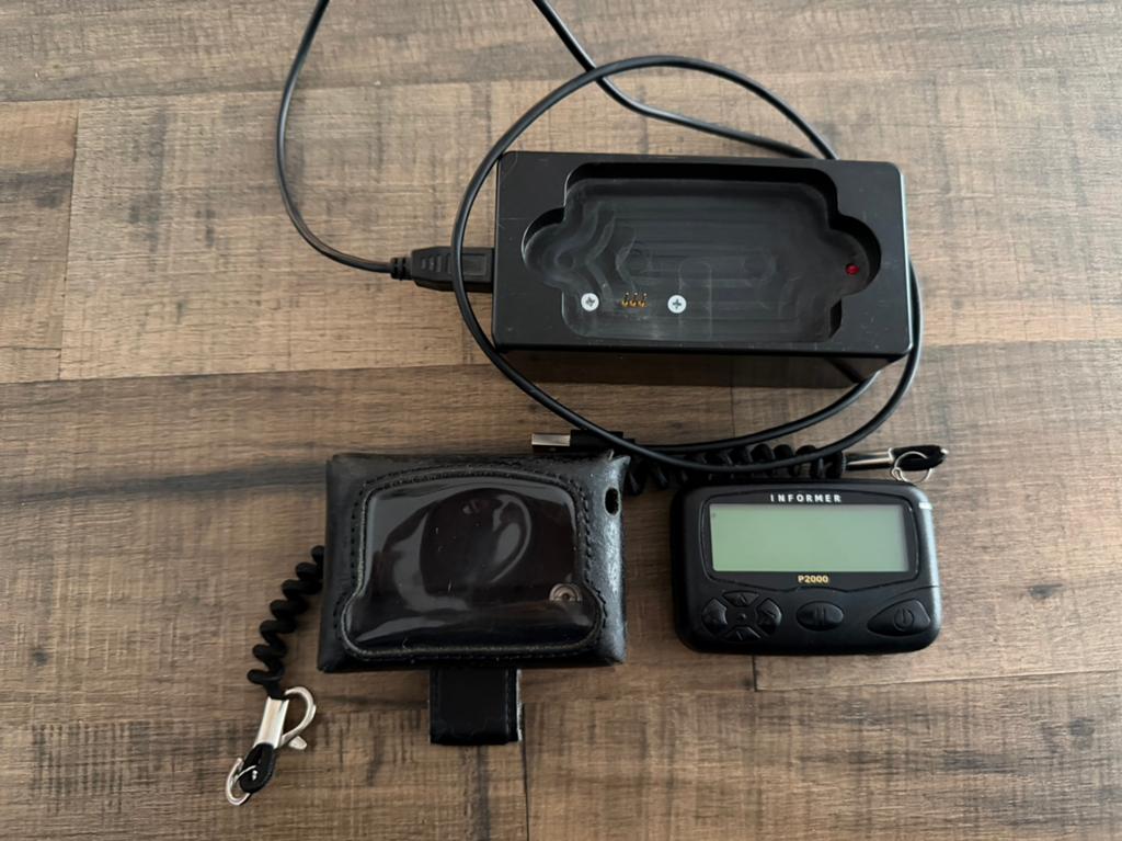 Informer Pro P2000 pager inclusief programmeerset, Ophalen of Verzenden, Gebruikt