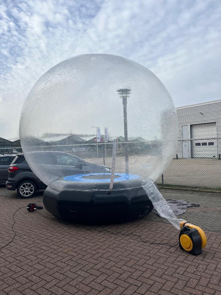 Opblaasbare bubbel XXL met trampoline, Ophalen, Zo goed als nieuw