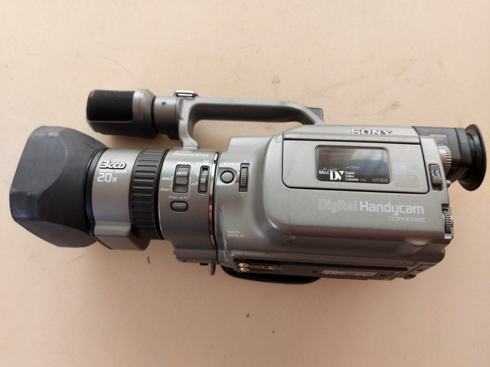 6 x sony handycam videocamera  vx1000e   vx9000e  hdr-fx7, Ophalen