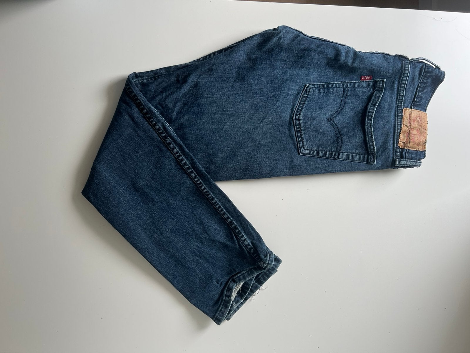 Levi’s donkerblauwe jeans – vintage, Ophalen of Verzenden, Gedragen, Blauw, W32 (confectie 46) of kleiner