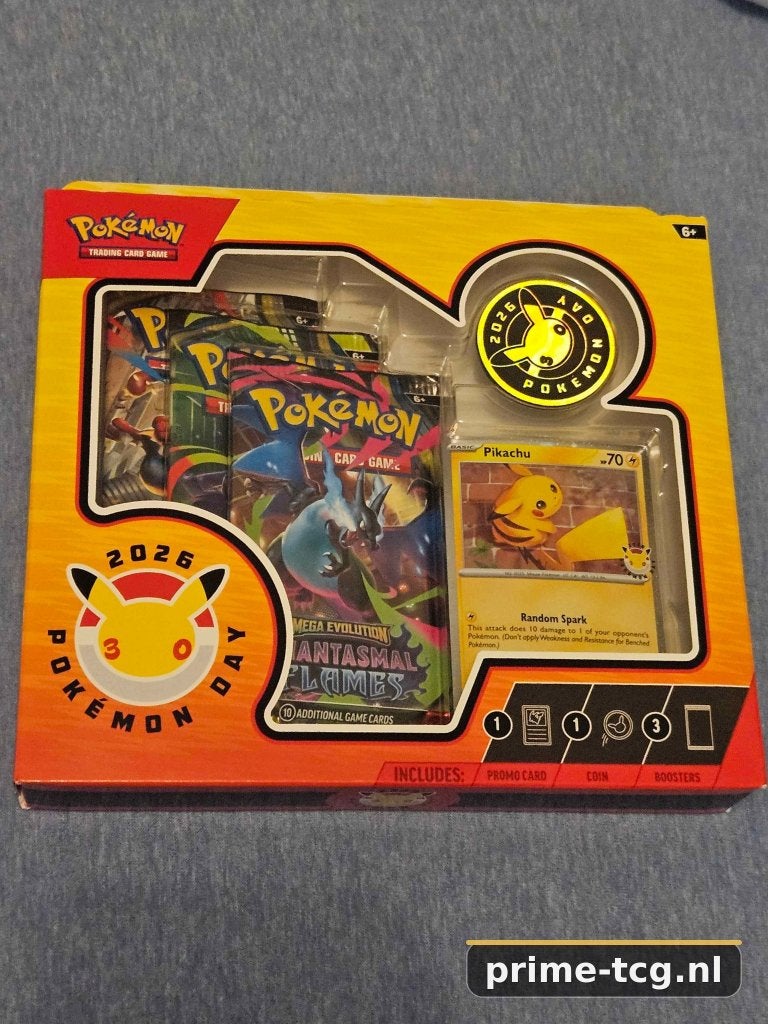 Pokémon Day 2026 Collection, Ophalen, Nieuw, Boosterbox, Foil