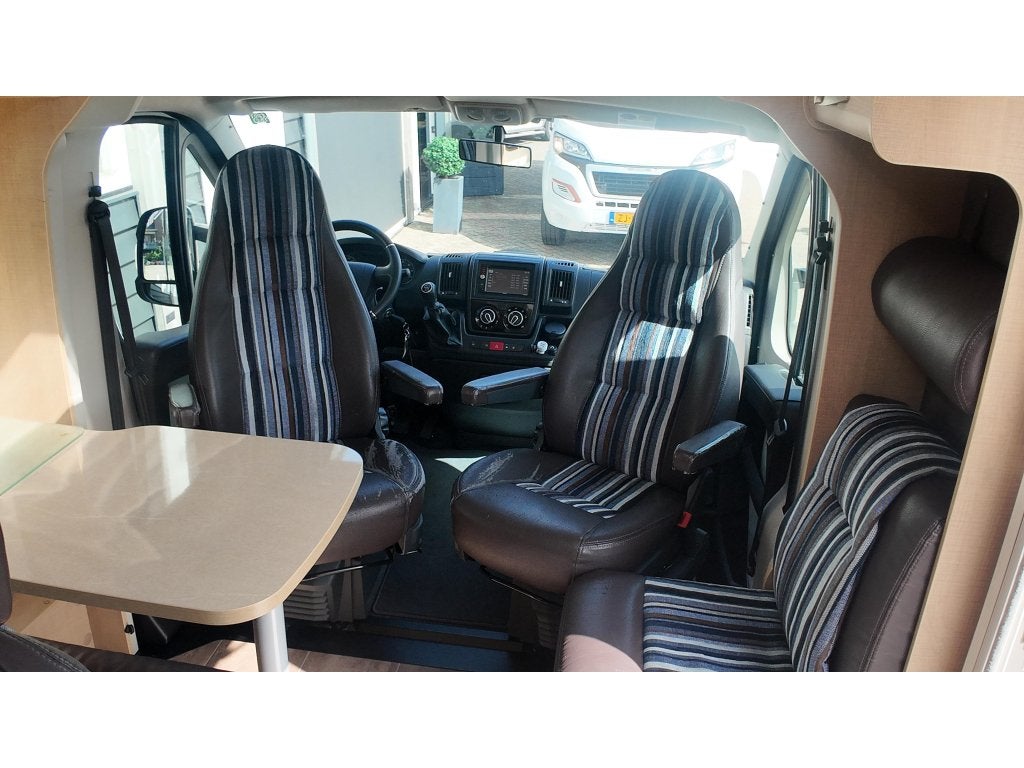 Bürstner TravelVan 620 compact, enkele bedden, airc, Caravans en Kamperen, Chemisch toilet, Standaard zit, Koelkast, Fiat
