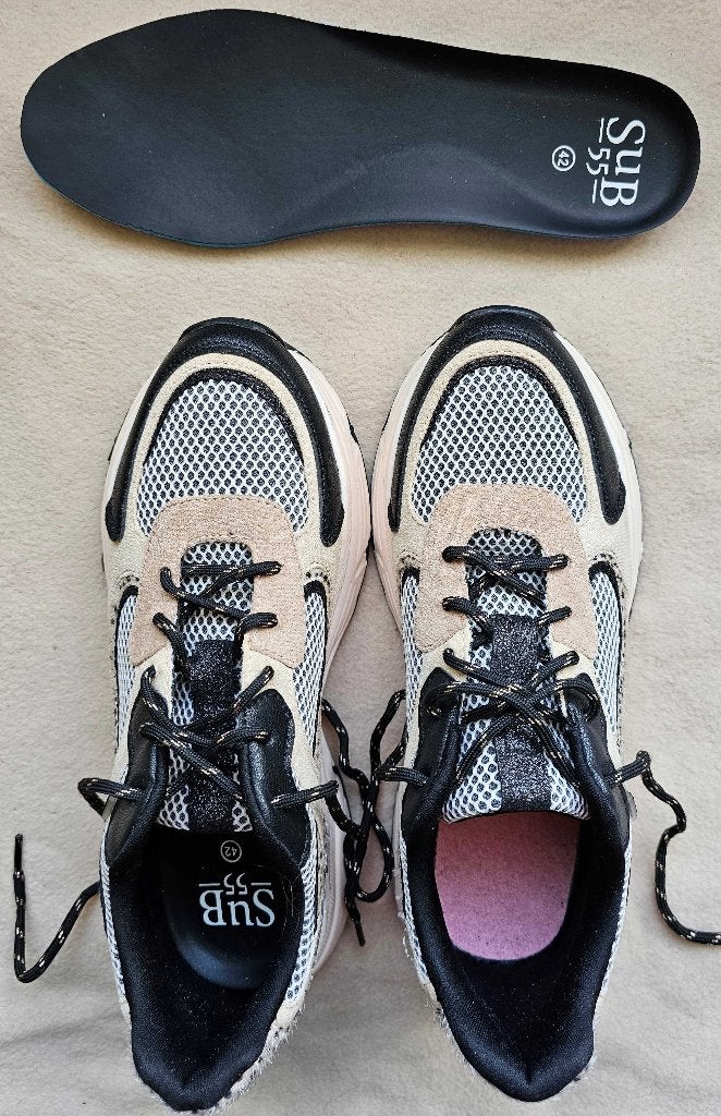 SUB-55 beige-zwarte leren sneakers maat 42 zgan, Overige kleuren, Ophalen of Verzenden, SUB-55, Sneakers of Gympen