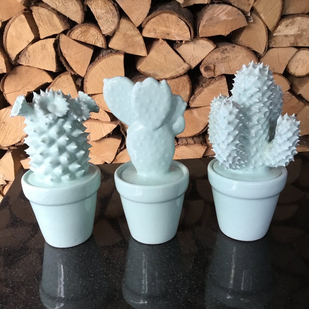 Kare Design 3x cactus beeld aardewerk groen, Ophalen of Verzenden, Zo goed als nieuw, Dier