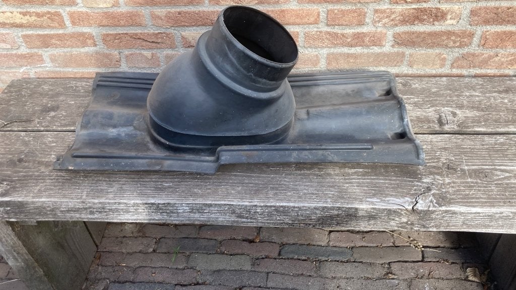 Dakdoorvoer, Doe-het-zelf en Verbouw, Ophalen, Kunststof, Gebruikt, Zwart