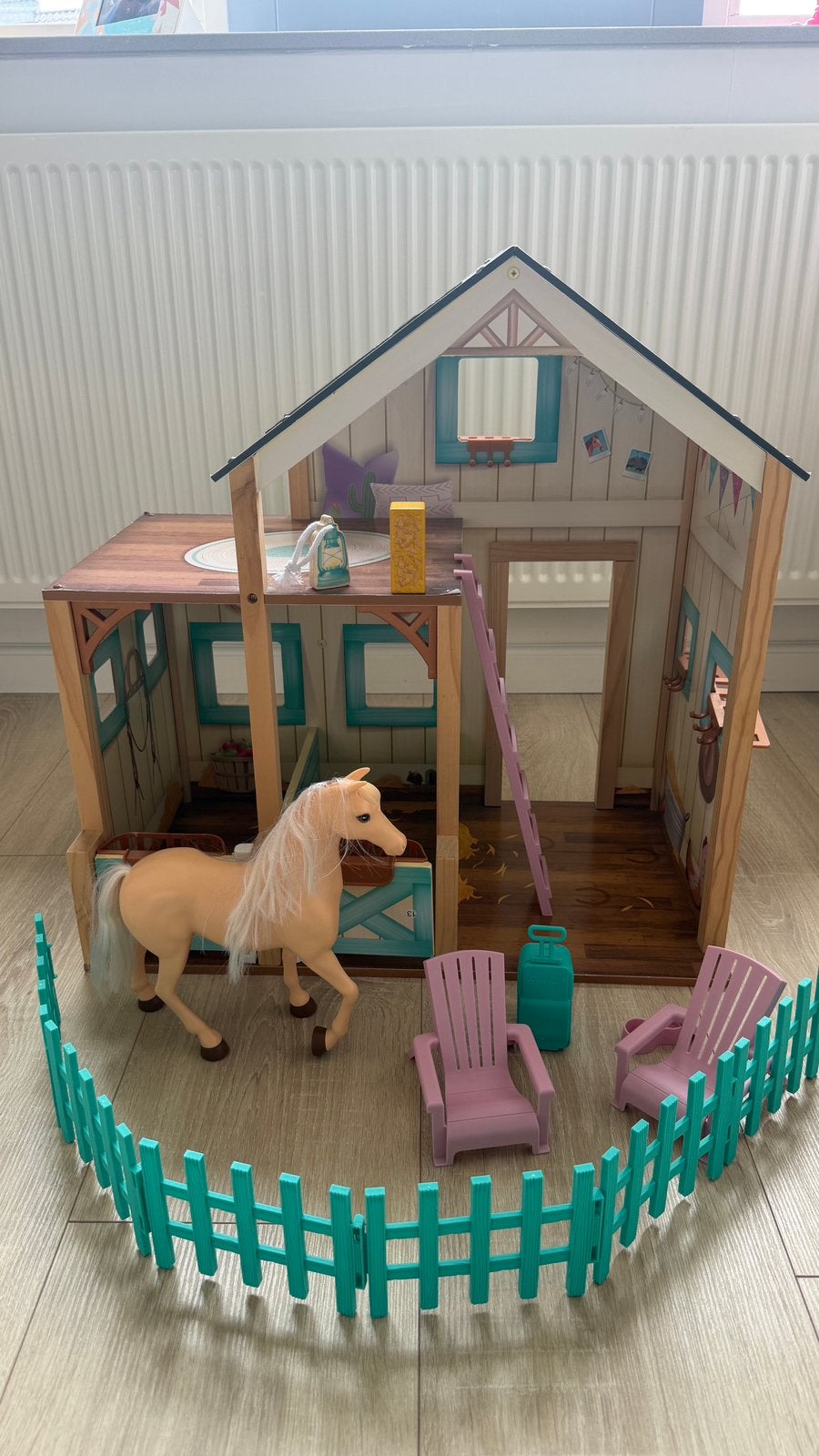 KidsKraft paardenstal en koets barbie, Ophalen, Jongen of Meisje
