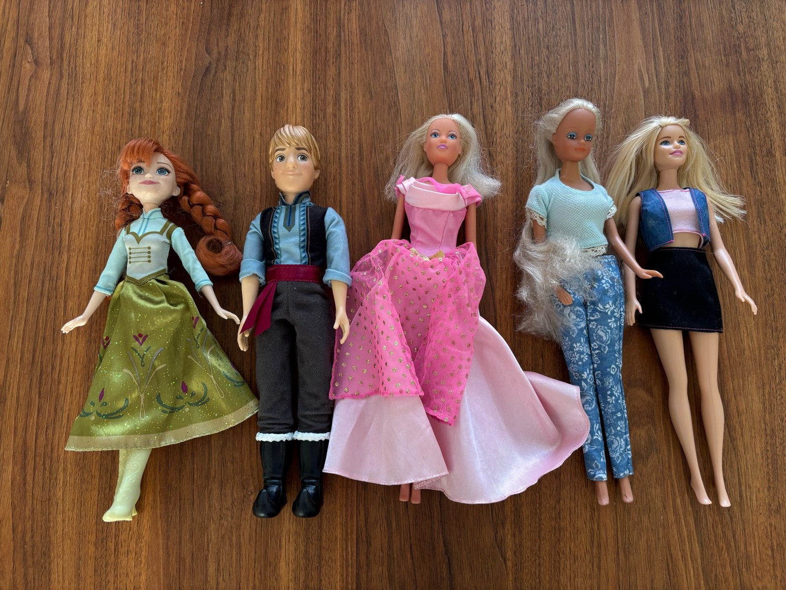Barbie poppen, kleding en accessoires set, Ophalen, Gebruikt, Barbie