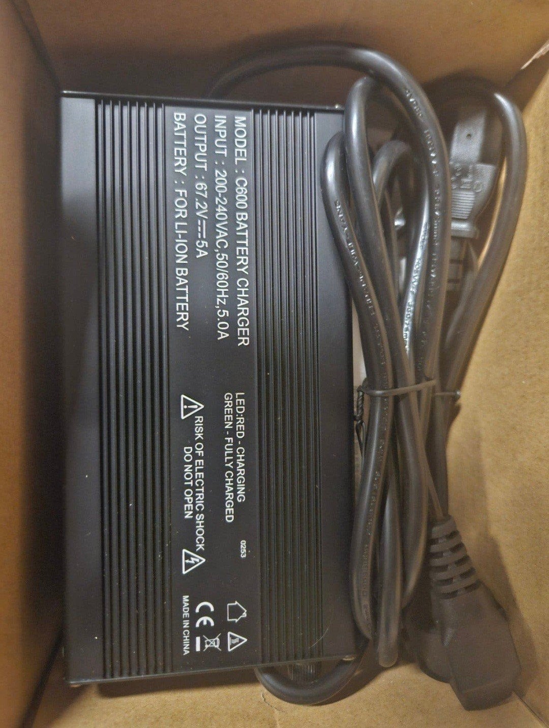 Snellader 67.2V 5A voor 60V E-scooter / step C600, Nieuw