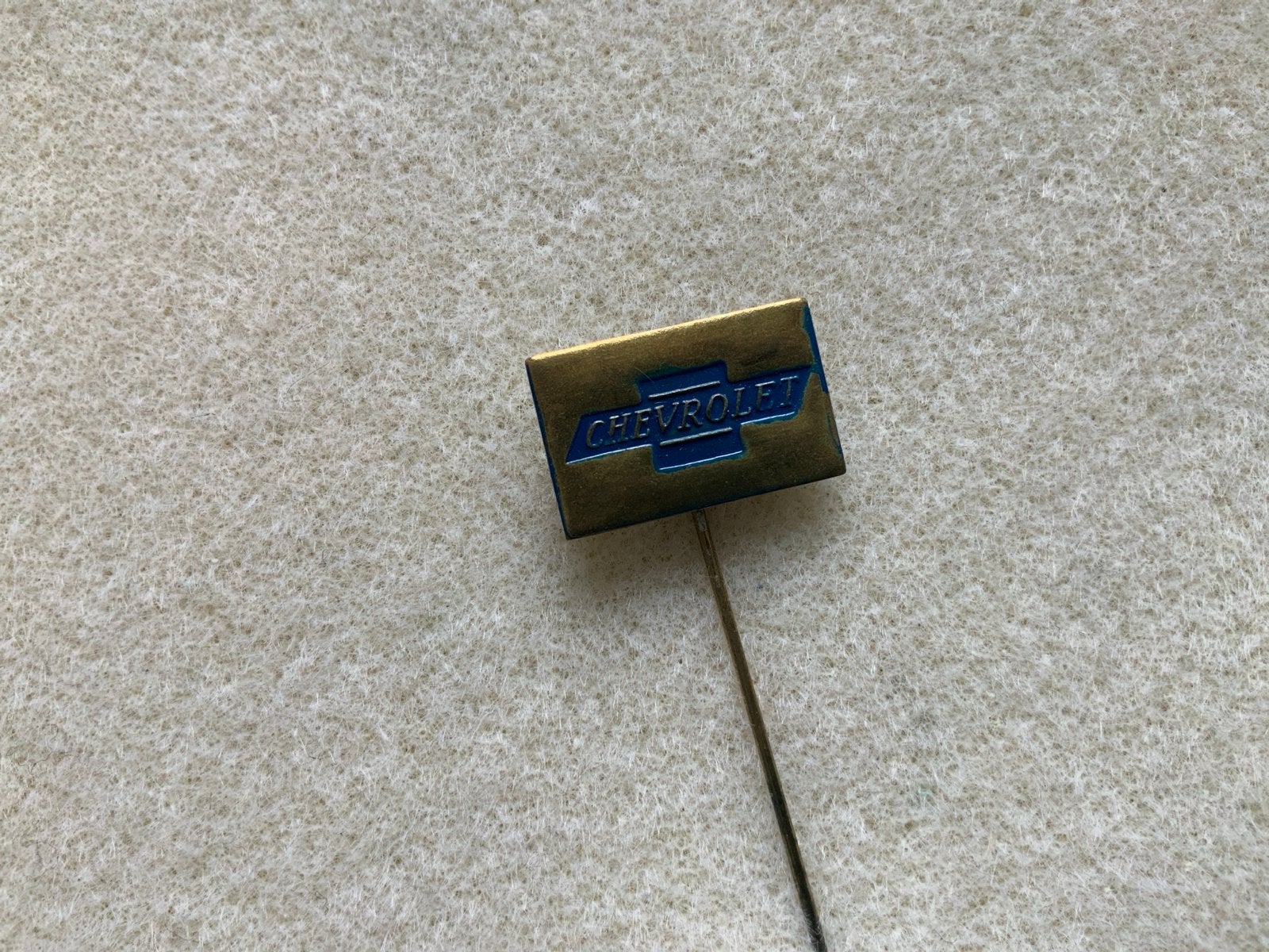 Vintage Chevrolet Speldje - Klassiek Auto Merk Pin, Ophalen of Verzenden, Gebruikt, Merk, Speldje of Pin