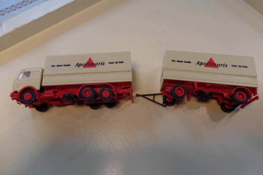 Mercedes vrachtwagen / aanhanger Apollinaris   (Herpa)  , Verzenden, Gebruikt, Bus of Vrachtwagen, Herpa