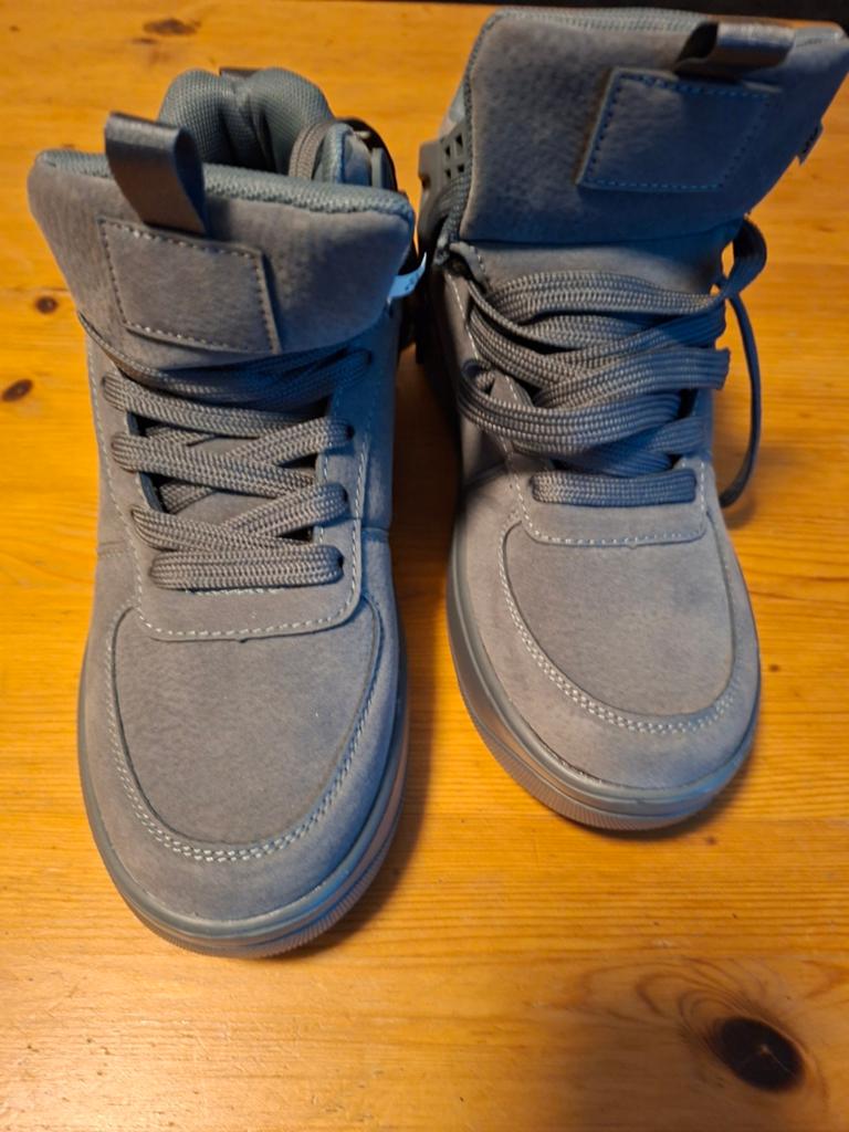 Nieuwe schoenen maat 38 1 keer gedragen, Kinderen en Baby's, Kinderkleding | Schoenen en Sokken, Ophalen of Verzenden, Zo goed als nieuw