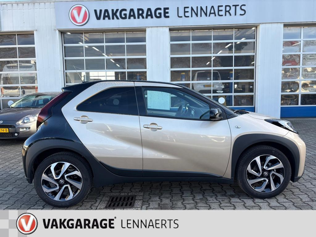 Toyota Aygo X 1.0 VVT-i S-CVT Pulse Automaat (BOVAG/RIJKLAAR, Auto's, 12 maanden, Stof, Gebruikt, Zwart