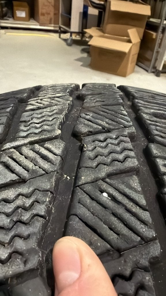 Michelin Agilis Alpin winterband stalen velg 235/65, Ophalen of Verzenden, Gebruikt, Mercedes-Benz