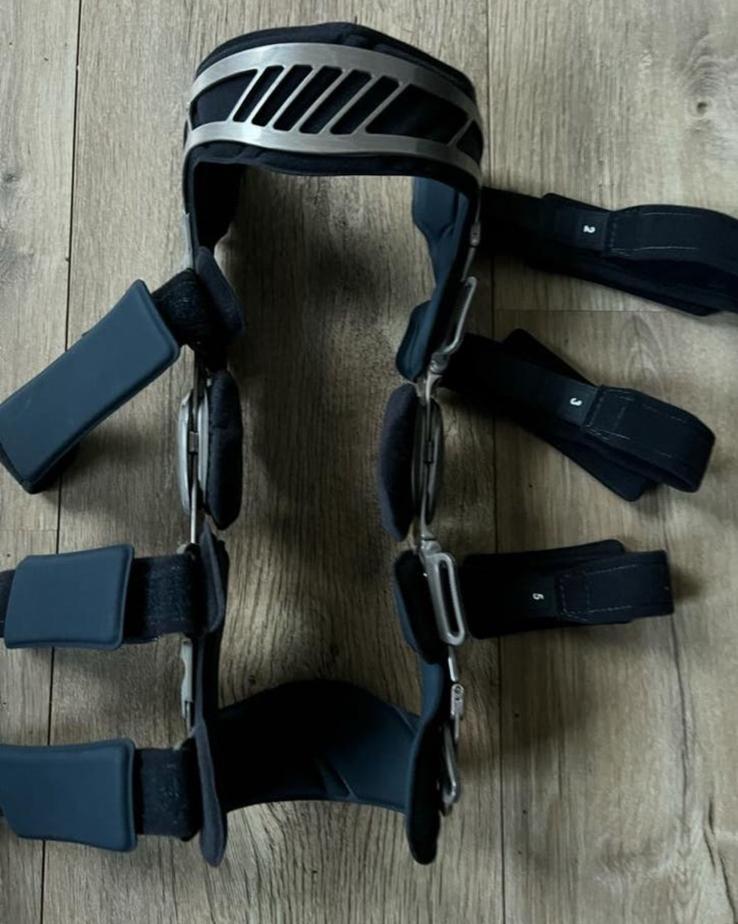 Medi knie brace m4oas rechts, Ophalen of Verzenden, Nieuw
