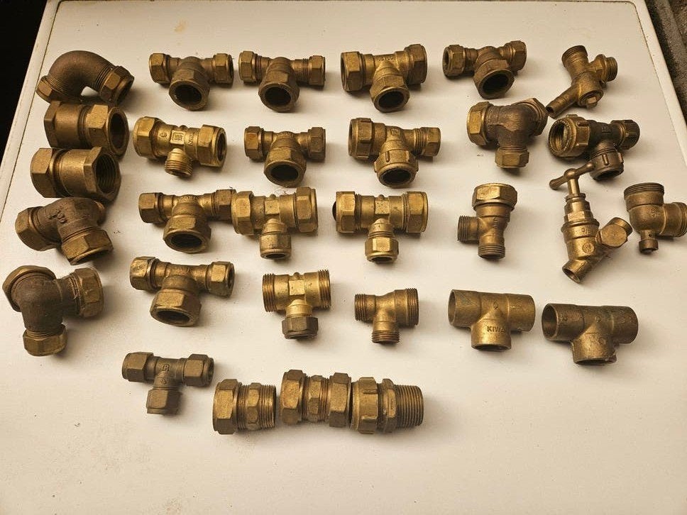 Diverse messing koppelingen en fittingen, Ophalen, Overige materialen, Overige typen, 20 tot 40 mm