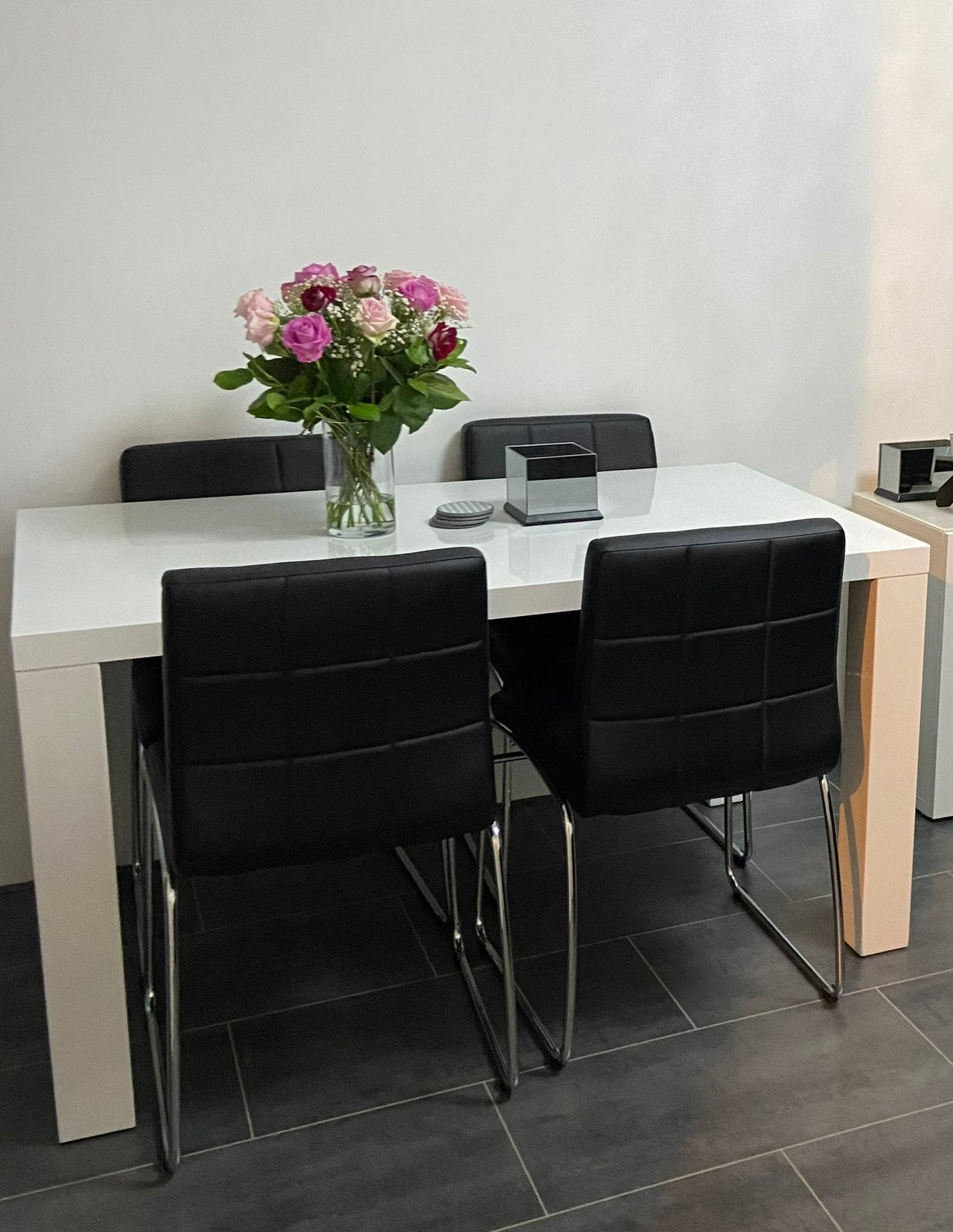 Eettafel + 4 stoelen, Ophalen, Zo goed als nieuw, 4 tot 6 stoelen