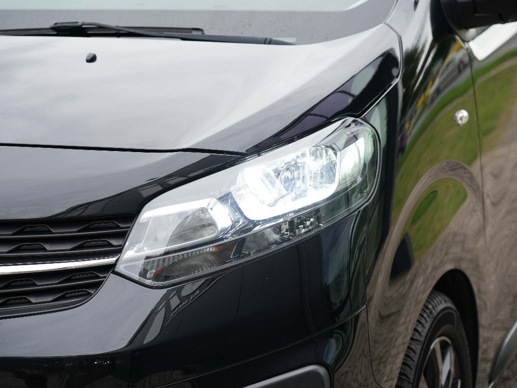 Opel Vivaro 2.0 Diesel 145 PK L3H1 Dubbele Cabine Automaat, Auto's, Stof, 4 cilinders, 2500 kg, Zwart