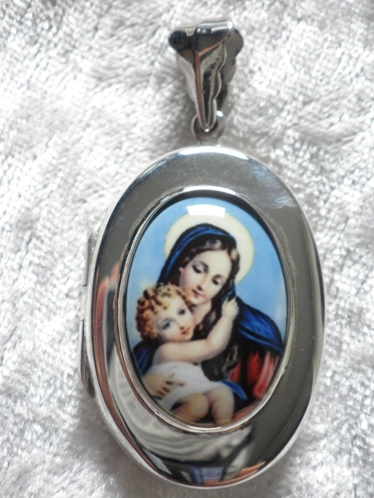 Mooi Sierlijk Zilveren Medaillon - Madonna met kindje, Sieraden, Tassen en Uiterlijk, Verzenden, Zilver, Hanger