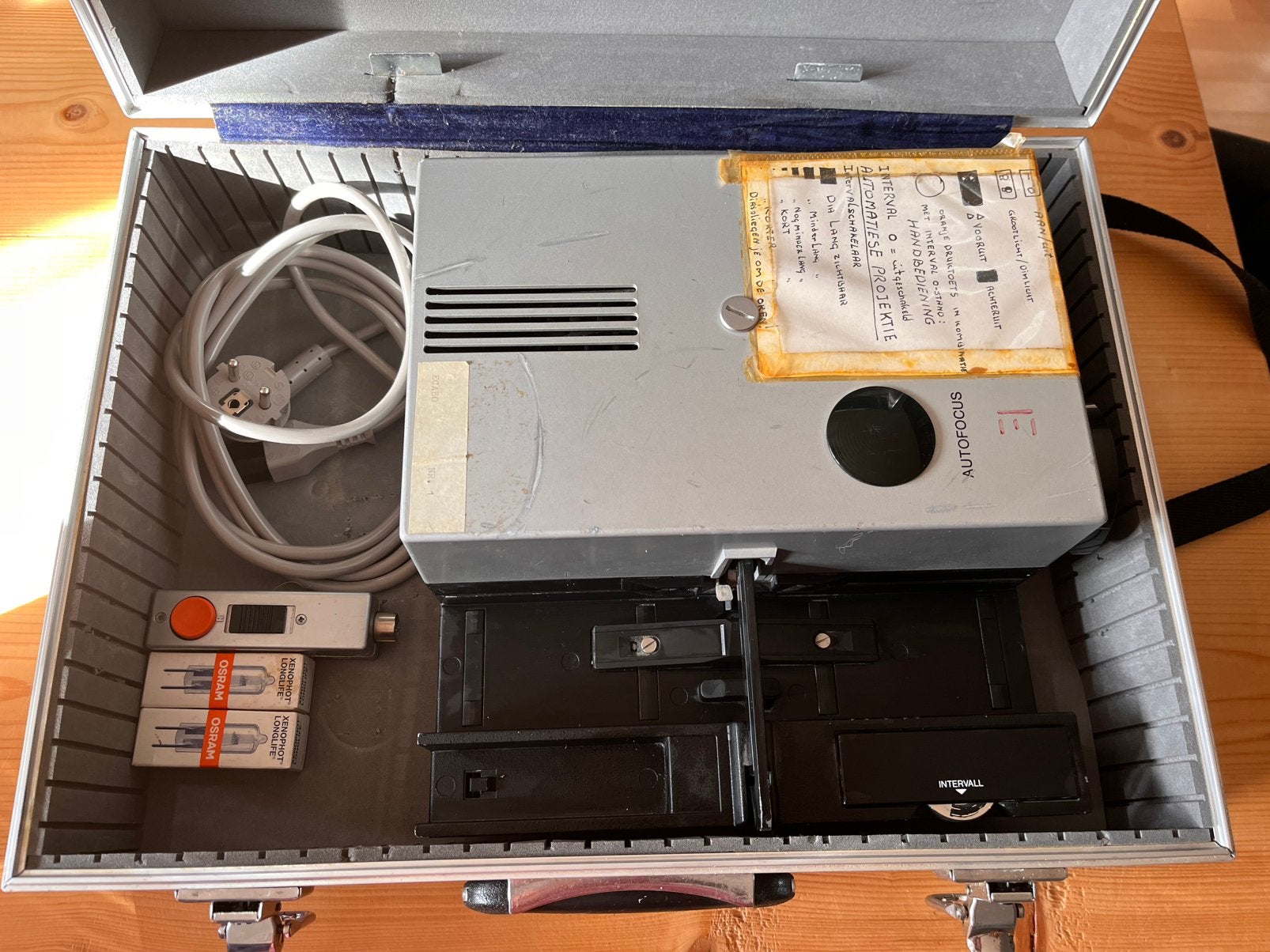 Agfacolor 250 AV Diaprojector - Vintage met lens, Ophalen of Verzenden, Gebruikt