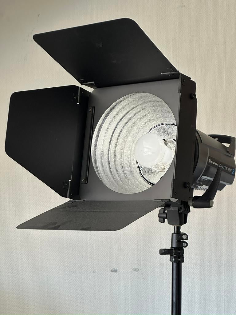 Elinchrom D-Lite RX2 (200Ws), 21cm reflector en barndoors, Ophalen, Gebruikt, Lamp of Flitsset