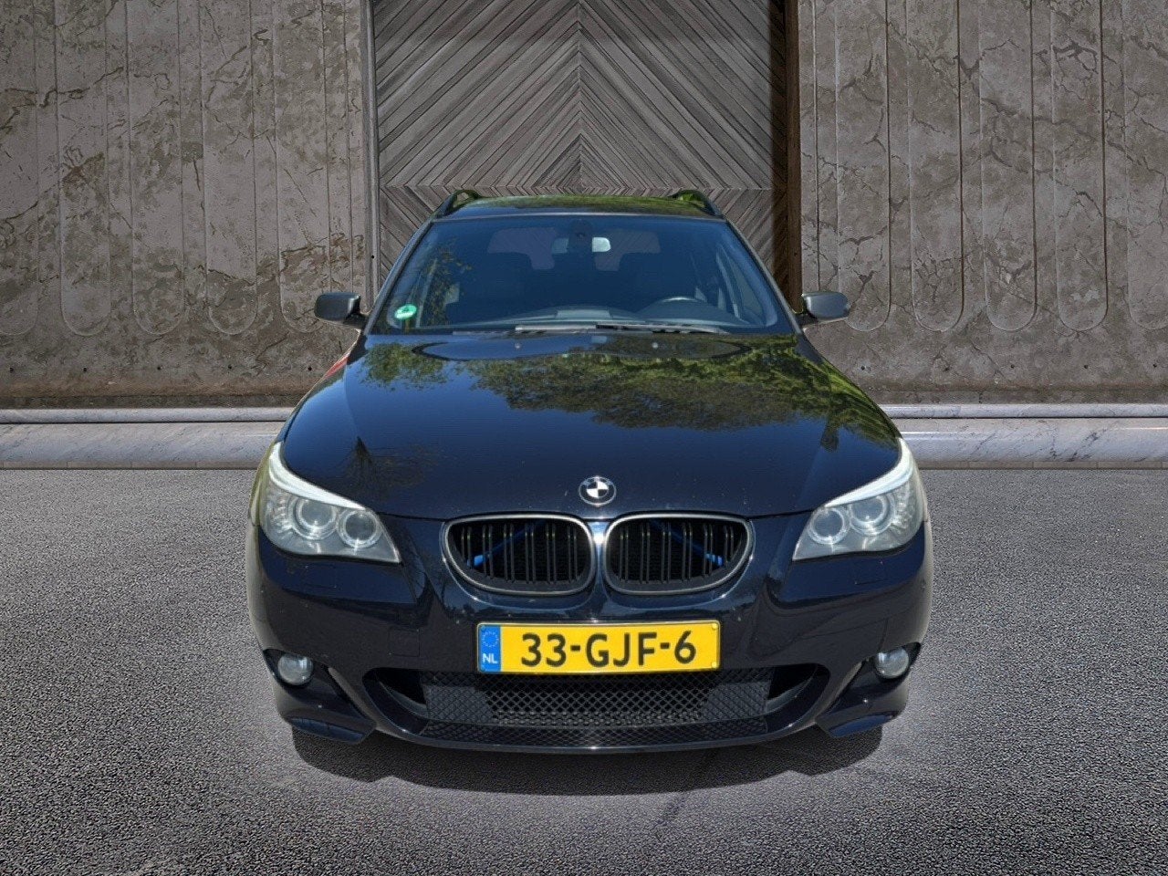 BMW 5 Serie Touring 530i M sport youngtimer (bj 2008), Auto's, Achterwielaandrijving, Gebruikt, Zwart, 2000 kg