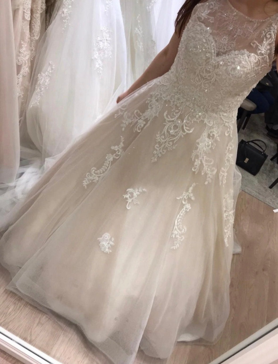 Rebecca Ingram Trouwjurk met sluier en corset, Ophalen, Gedragen, Wit, Trouwjurk