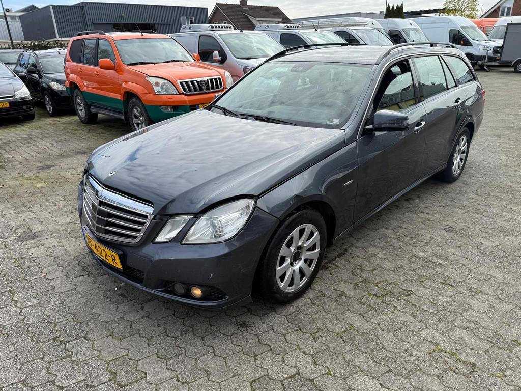 Mercedes-Benz E-klasse Estate 250 CDI LEES TEXT, Auto's, Mercedes-Benz, Automaat, Euro 5, Achterwielaandrijving, Gebruikt