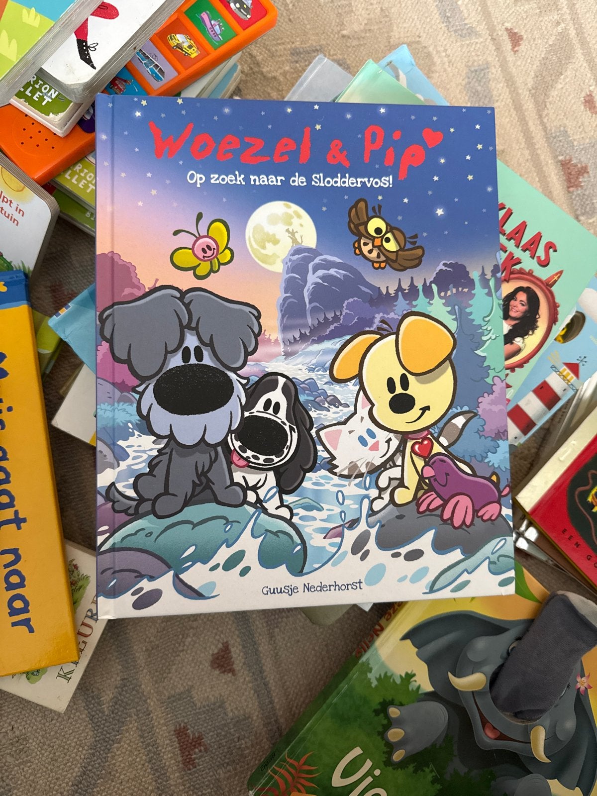 Woezel & Pip: Op zoek naar de Sloddervos! (Guusje Nederhorst, Boeken, Ophalen of Verzenden, Zo goed als nieuw, Fictie algemeen