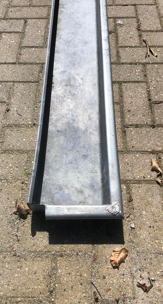 Zinken bakgoot B44 zie foto’s, Doe-het-zelf en Verbouw, Dakpannen en Dakbedekking, Ophalen, Zo goed als nieuw, Overige materialen